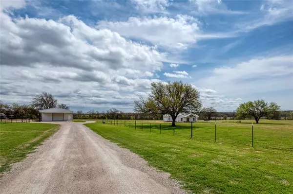 Springtown, TX 76082,1527 J E Woody Road