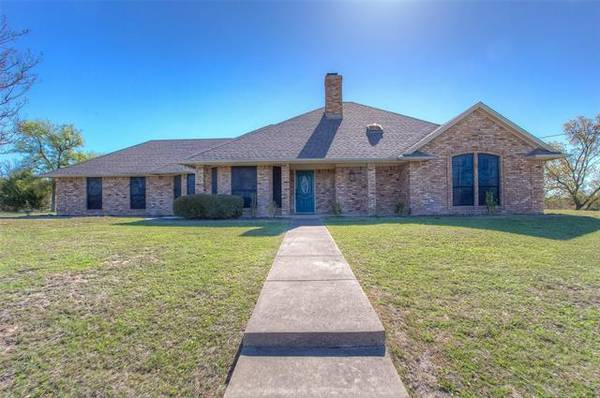 101 Red Oak Street S, Hudson Oaks, TX 76087