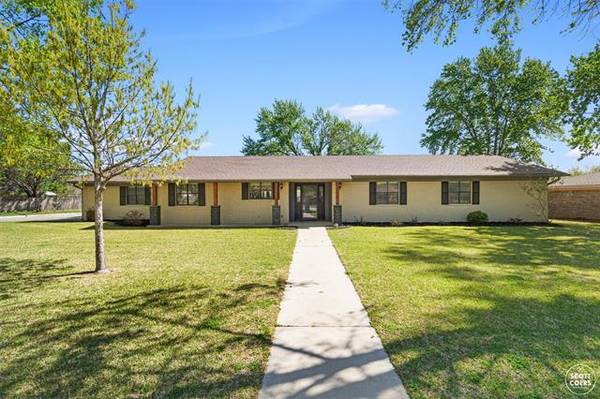 2713 Good Shepherd Drive, Brownwood, TX 76801