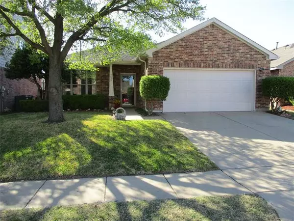 5829 Arena Circle, Fort Worth, TX 76179