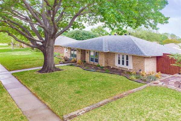 2209 Aspen Street, Richardson, TX 75082