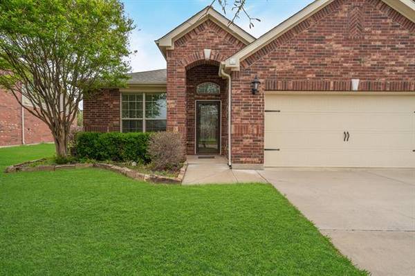 1224 Shelley Drive, Burleson, TX 76028