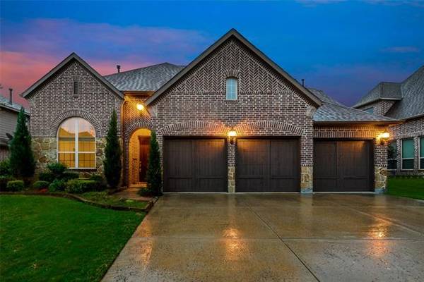 1024 Holston Hills Trail, Roanoke, TX 76262