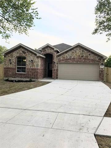 809 Merriot Street, Ennis, TX 75119