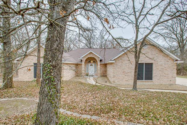 1045 Oak Hollow Lane, Seagoville, TX 75159