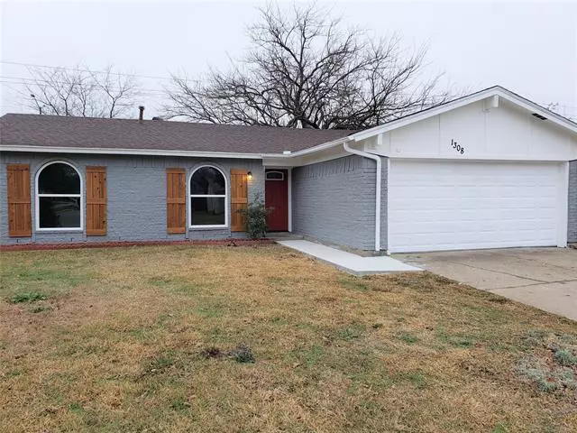 1308 Amhurst Drive, Arlington, TX 76014