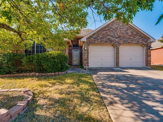 402 E Lynn Creek Drive, Arlington, TX 76002