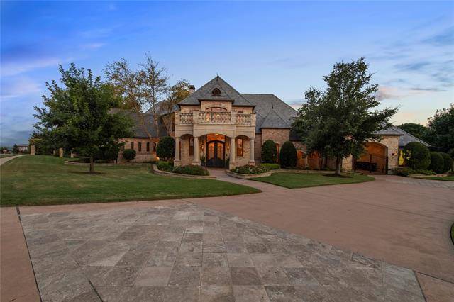 9341 Bella Terra Drive, Fort Worth, TX 76126