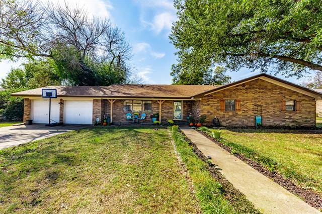 2471 W Mimosa Lane, Stephenville, TX 76401