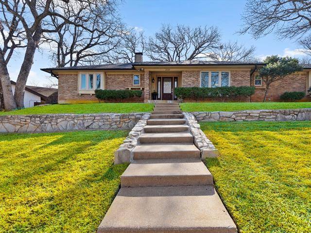 2323 Chimney Hill, Arlington, TX 76012