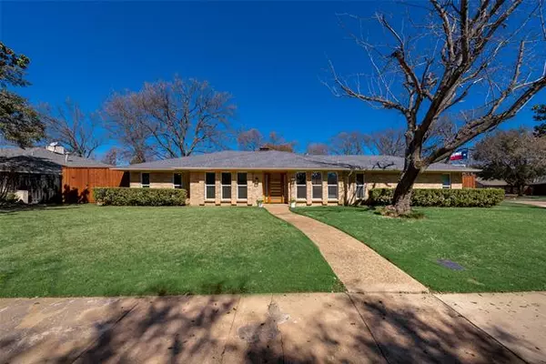 Dallas, TX 75229,3497 Webb Garden Drive