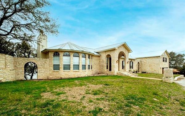 1021 Western Hills Court, Granbury, TX 76049