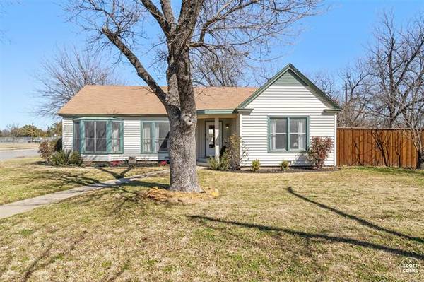 2200 1st Street, Brownwood, TX 76801