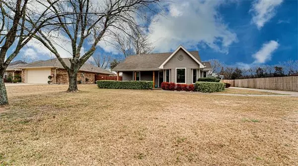 118 Country Drive, Waxahachie, TX 75165