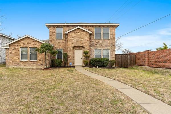 765 Lowe Drive, Cedar Hill, TX 75104