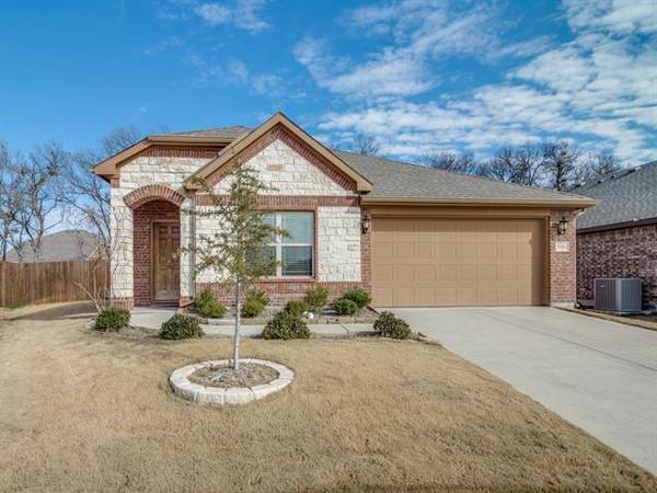 506 Langdon Street, Lavon, TX 75166