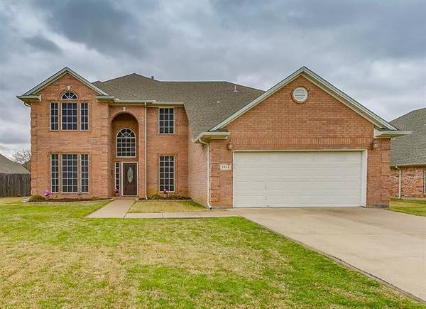 1812 Clover Hill Road, Mansfield, TX 76063