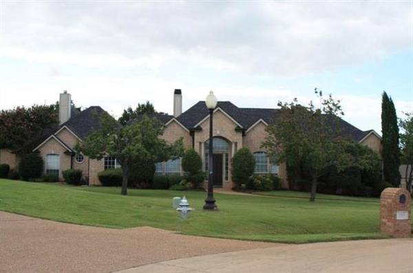 205 N Hill Court,  Double Oak,  TX 75077