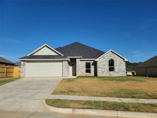 110 Clover Circle, Weatherford, TX 76086