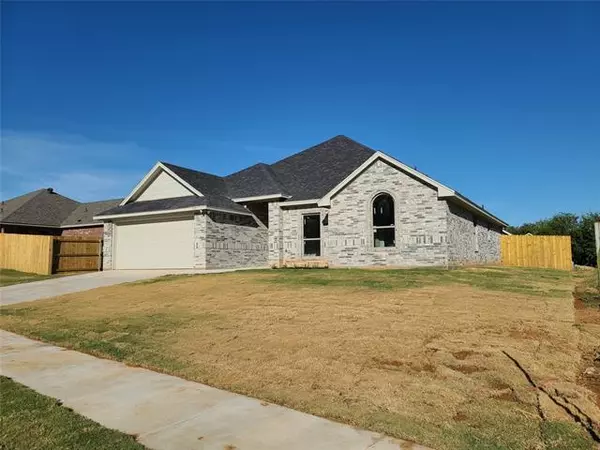 Weatherford, TX 76086,110 Clover Circle