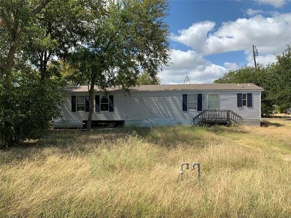 600 S Garitty Street, Frost, TX 76641