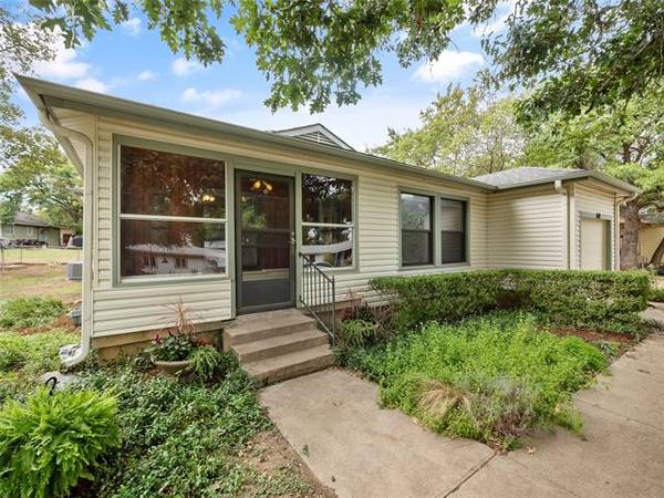 1608 Ruth Street, Arlington, TX 76010