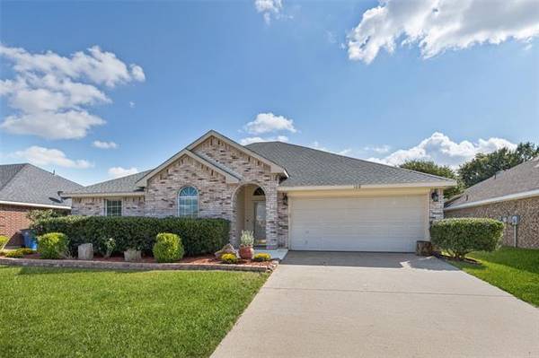 108 Post Oak Drive, Waxahachie, TX 75165