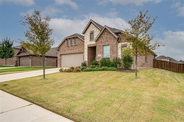 929 Westminster Drive, Midlothian, TX 76065