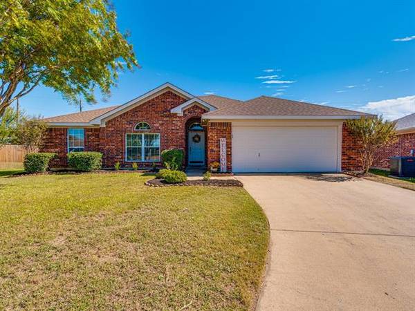 931 Glory Drive, Waxahachie, TX 75165