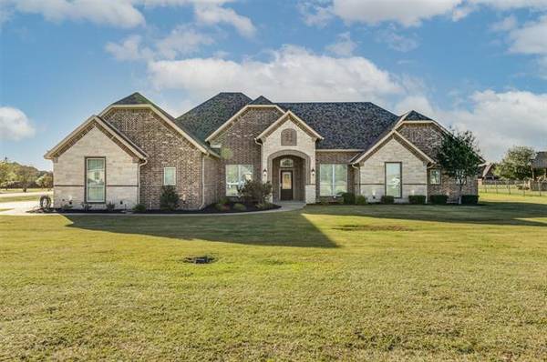 301 Magnolia Drive, Waxahachie, TX 75165