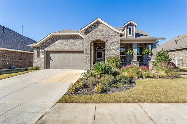 709 Falcon Road, Northlake, TX 76226