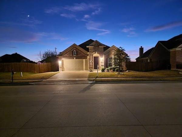 15113 Seventeen Lakes Boulevard, Fort Worth, TX 76262