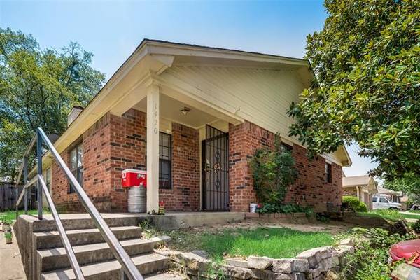 1426 Lakecrest Street, Grand Prairie, TX 75051