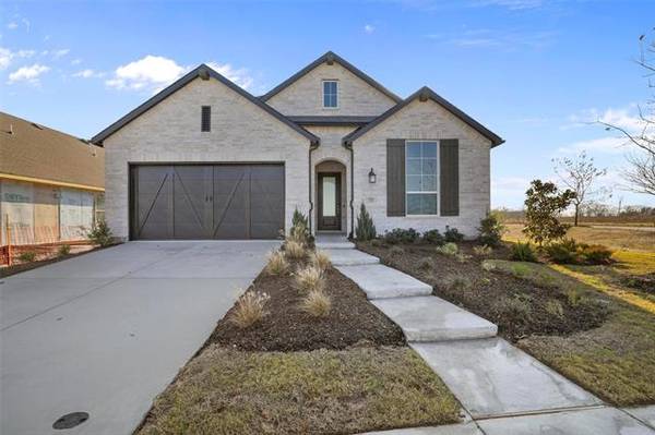 1725 Mcdougall Creek, Van Alstyne, TX 75495