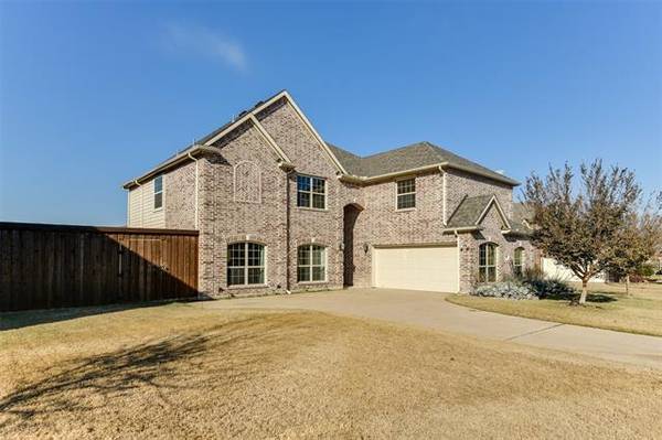 805 Coral Ridge Lane, Desoto, TX 75115