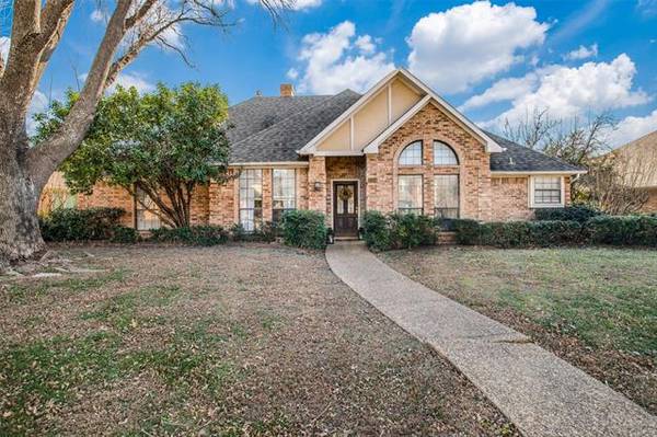 2304 Highlands Creek Road, Carrollton, TX 75007