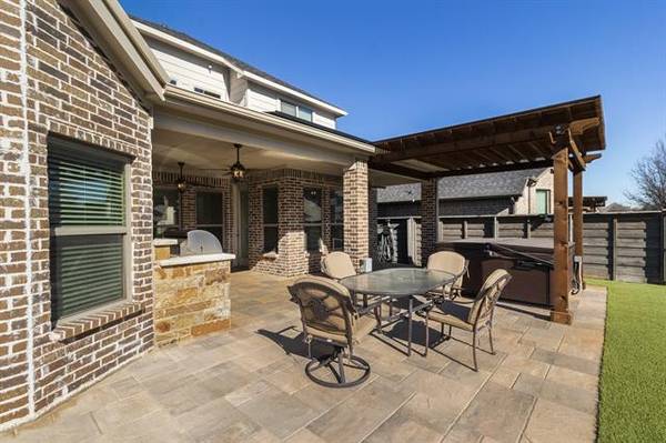 832 Sandbox Drive, Little Elm, TX 76227