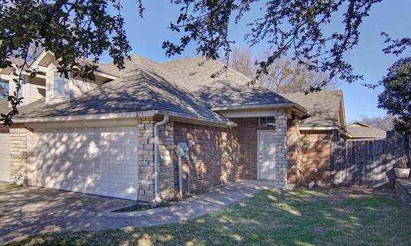 218, 220 Rentz Place Circle, Weatherford, TX 76086