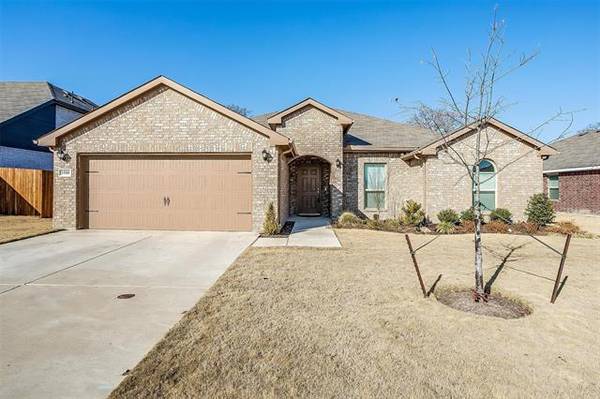 1500 Glade Meadows Drive, Burleson, TX 76058