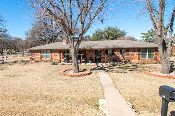 5710 Cortez Drive, Granbury, TX 76049