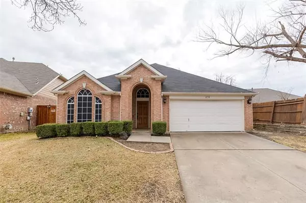 4754 Park Downs Drive, Fort Worth, TX 76137