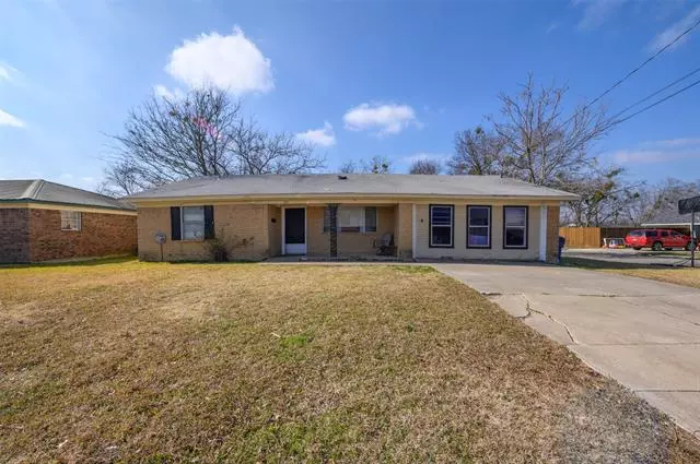 205 N Jordan Street, Whitesboro, TX 76273