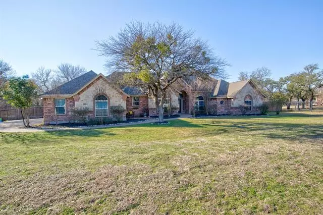 118 Oakwood Drive, Aledo, TX 76008