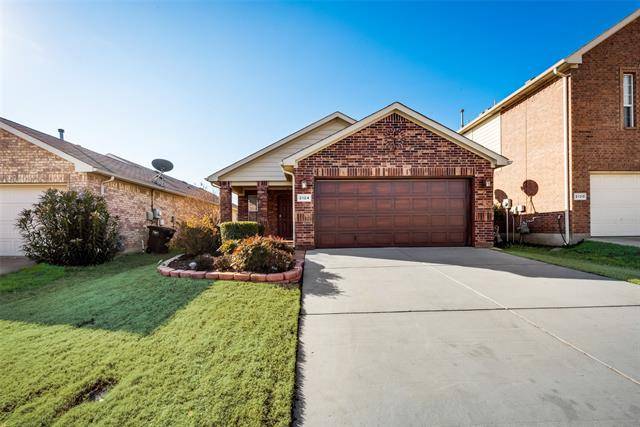 2124 Charmion Lane, Fort Worth, TX 76131