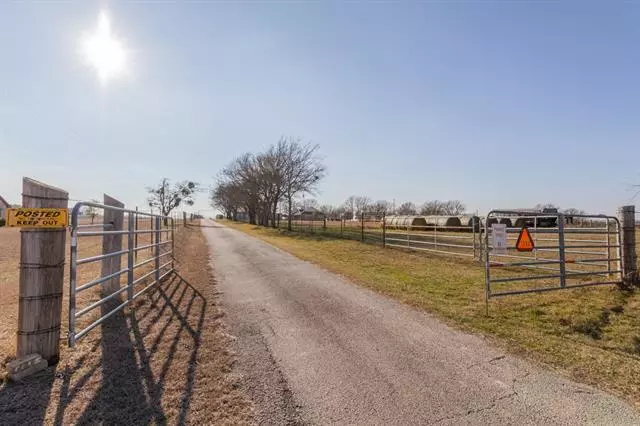 1060 Tumbleweed Drive, Waxahachie, TX 75167