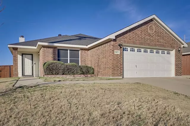 9872 Sparrow Hawk Lane, Fort Worth, TX 76108