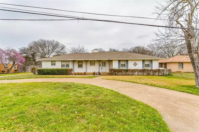 203 Lion Street, Desoto, TX 75115