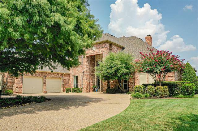 916 Amanda Drive, Mansfield, TX 76063