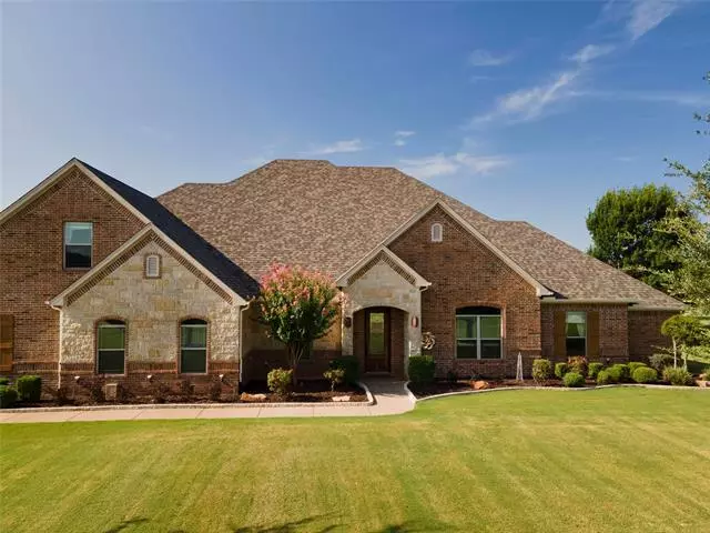 1203 E Scandinavian Court, Granbury, TX 76048