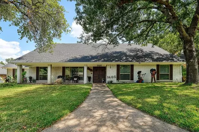 1405 Woodbine Street, Arlington, TX 76012